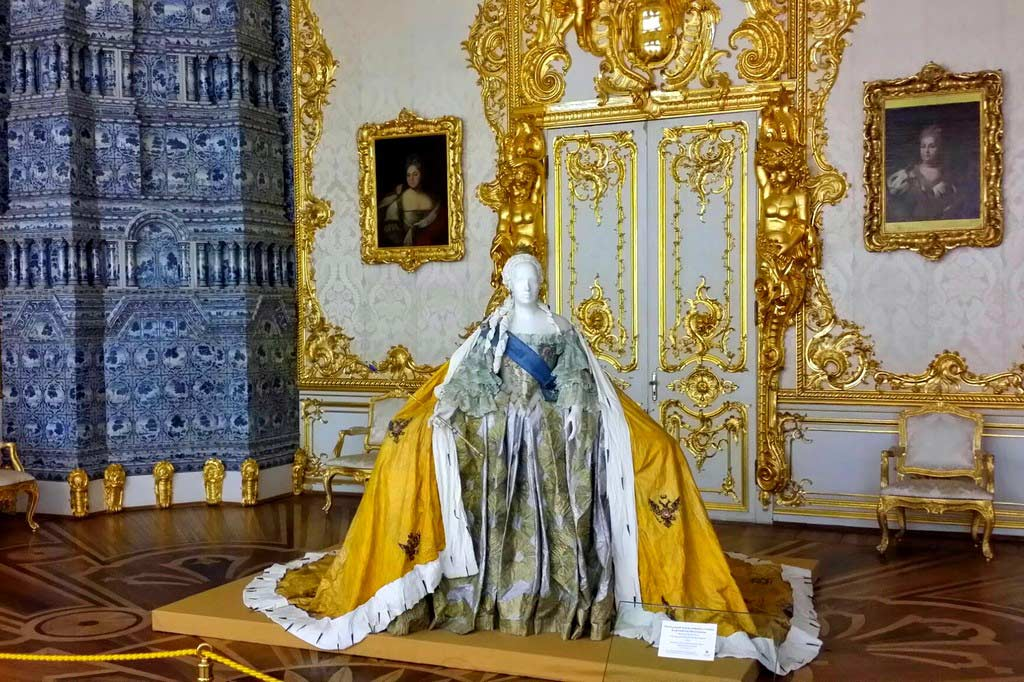 Королевская жизнь: пятёрка великолепных дворцов России