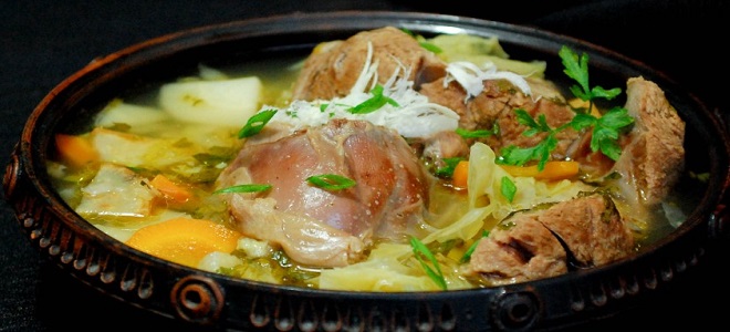 Шурпа с говядиной с капустой