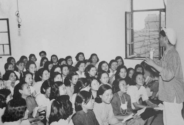 Переквалификация бывших тружениц борделя на заводе Beijing Qinghe. Изучение технологии производства Переквалификация бывших тружениц борделя на заводе Beijing Qinghe. Изучение технологии производства бордели, жрицы любви, китай, продажная любовь, проституция