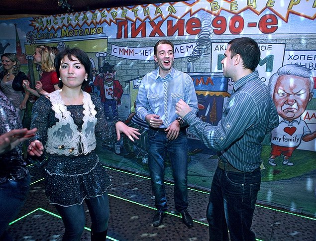 Опоздать на тусовку в честь дня рождения друга на пару часов? Пфффффф... Обычное дело!