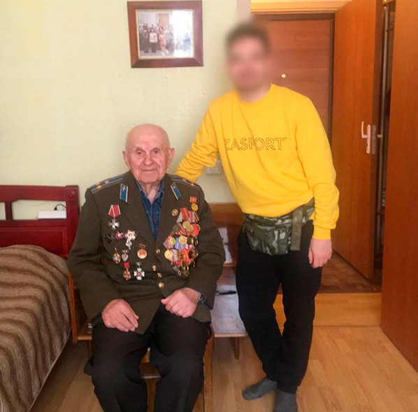 Москвич создал YouTube-канал, чтобы делать добрые дела анонимно