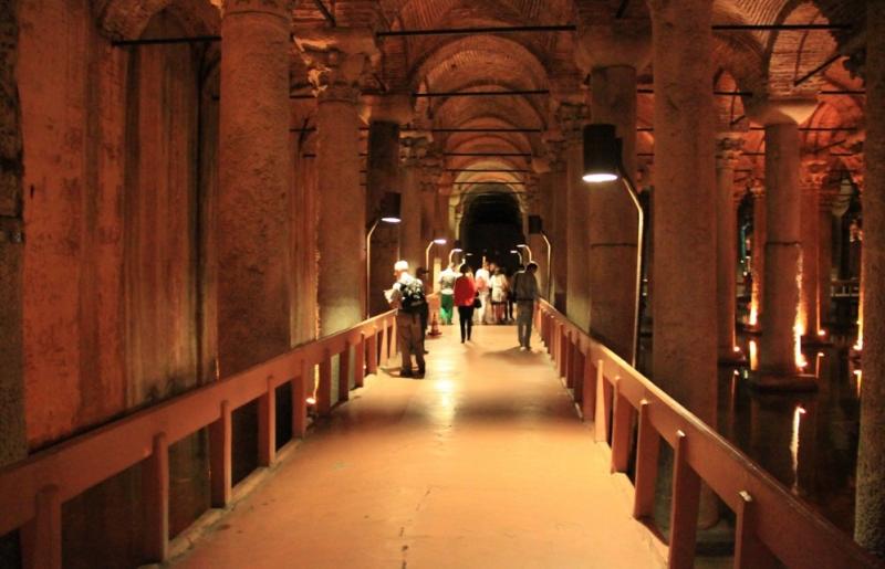 Внутри Цистерны