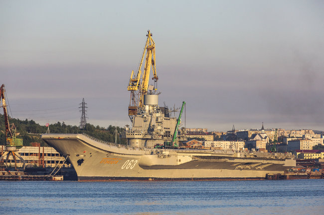 Раскрыта стоимость "незначительного" ремонта пробитого «Адмирала Кузнецова»
