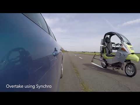 Скутер BMW обучит автомобили уму-разуму