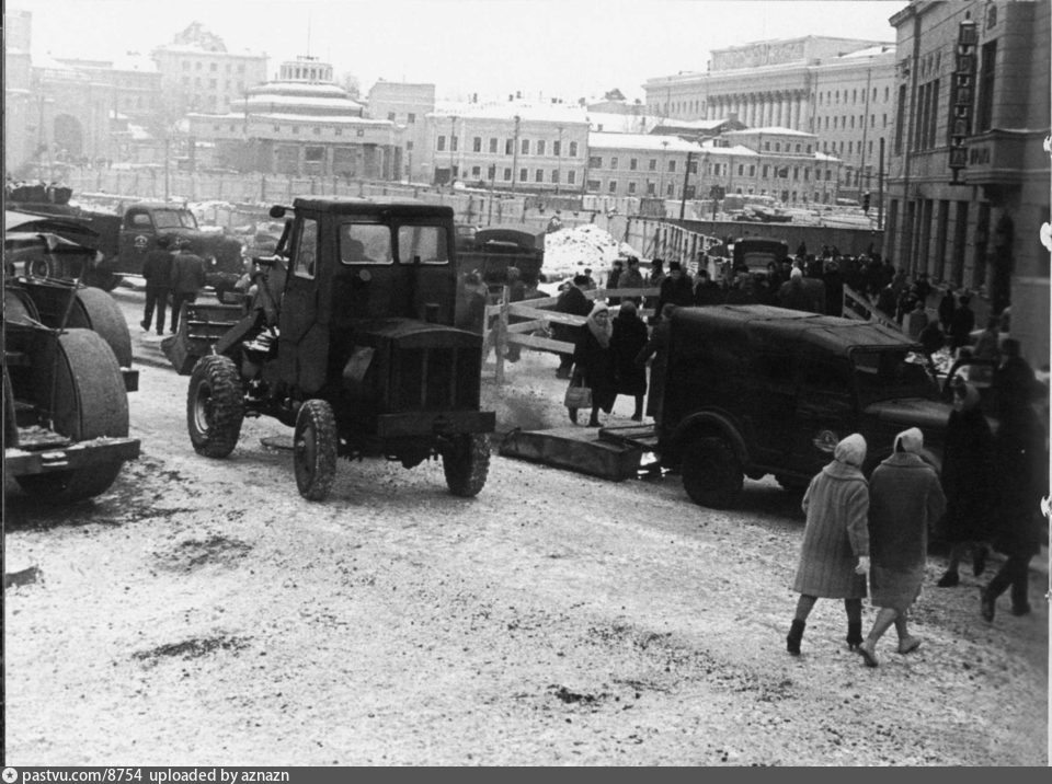 Необычный транспорт на улицах Москвы. Необычный транспорт на улицах Москвы.