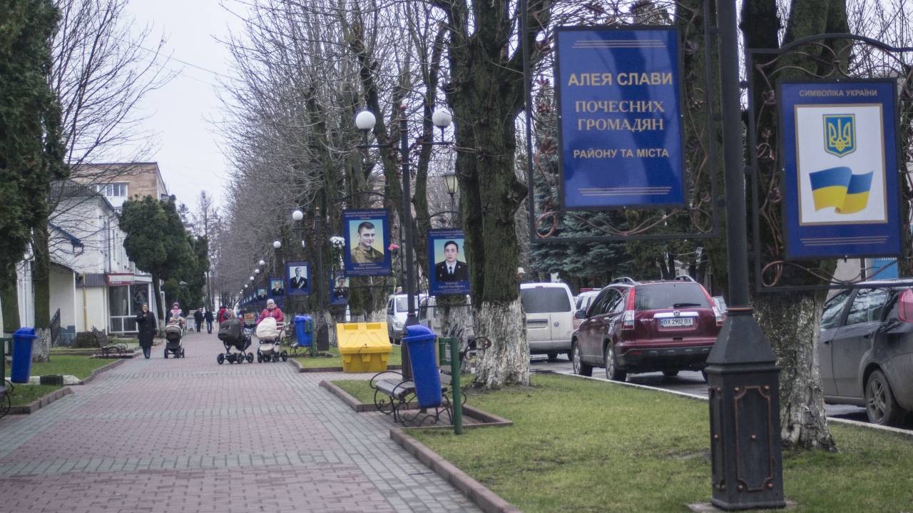 "Новая Украина" в АТО: и выгодно, и патриотично "Новая Украина" в АТО: и выгодно, и патриотично