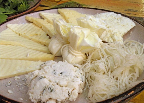 Блюдо с курицей и сыром