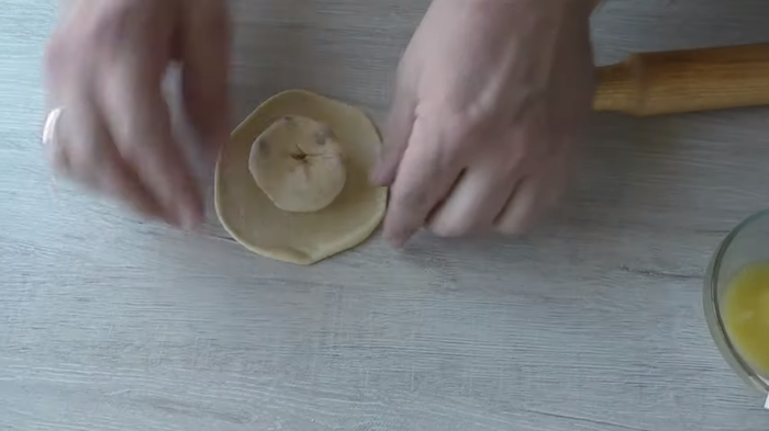 Воздушные булочки с карамельной корочкой / Интересный способ лепки Булочки, Выпечка, Рецепт, Другая кухня, Готовим дома, Видео рецепт, Духовка, Видео, Длиннопост