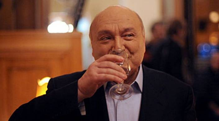 Михаил Жванецкий: «Лучшее алиби — быть жертвой» Михаил Жванецкий: «Лучшее алиби — быть жертвой»