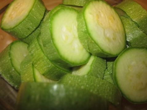 Закусочные кабачки и румяная картошка