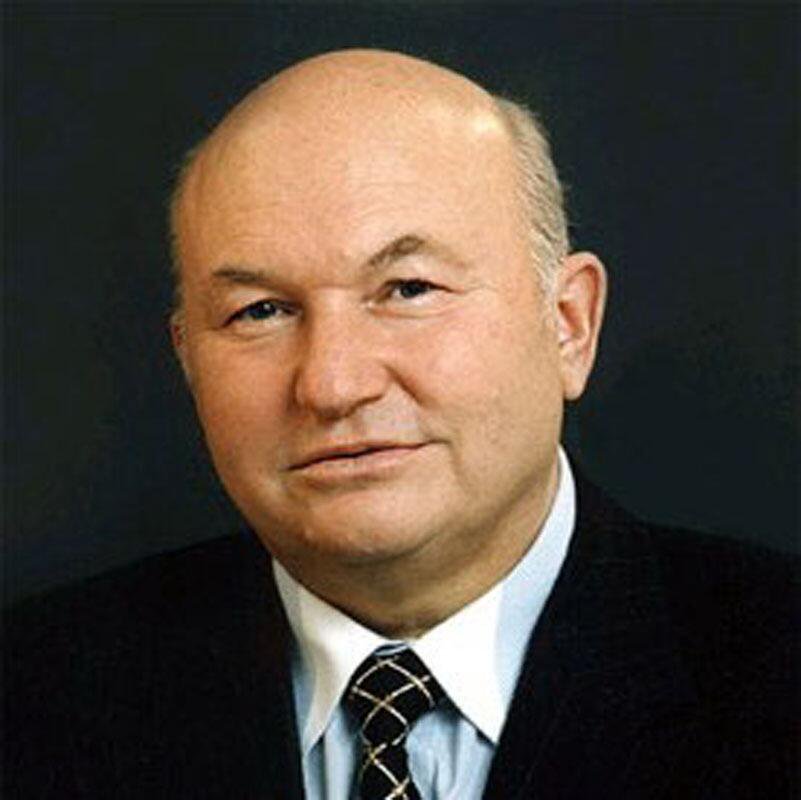 Портрет Ю.М.Лужкова в масле.