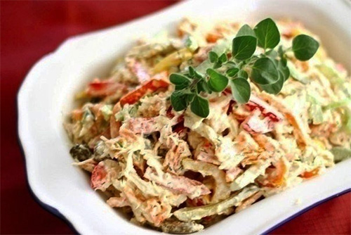 Салат с курицей и грибами