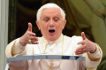 Смеяться не грешно, верующие получат отпущение грехов, если подпишутся на Twitter Папы Римского Франциска.