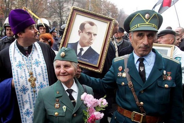 Худой мир лучше хорошей войны, но есть вещи, с которыми мириться нельзя. Худой мир лучше хорошей войны, но есть вещи, с которыми мириться нельзя.