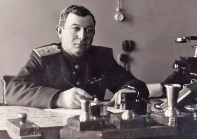 Вы знаете кто автор противотанкого "ежа"? война, изобретения