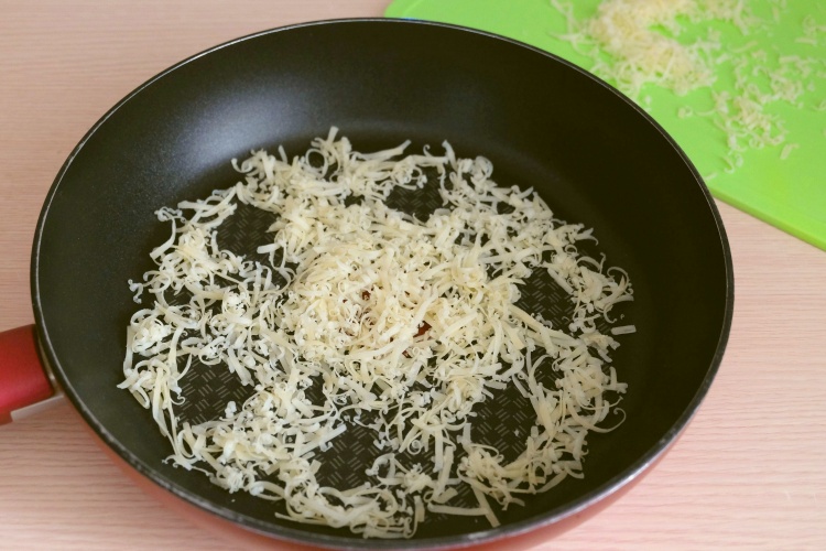Сырные ажурные корзиночки-салфетки для салатов