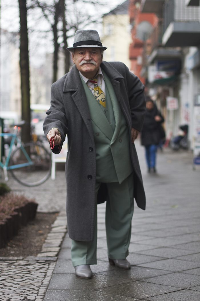 86-летний стиляга из Германии каждый день в новом образе