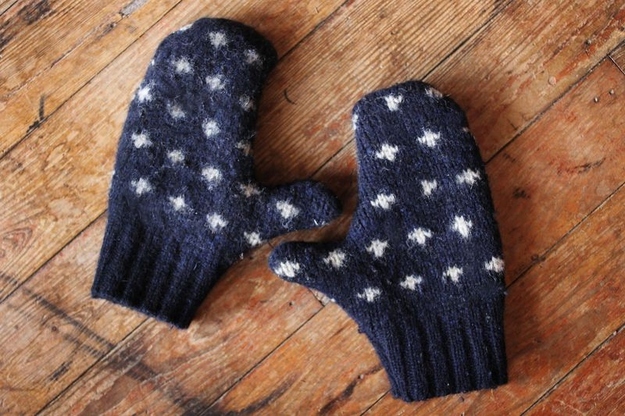 Sweater mittens: