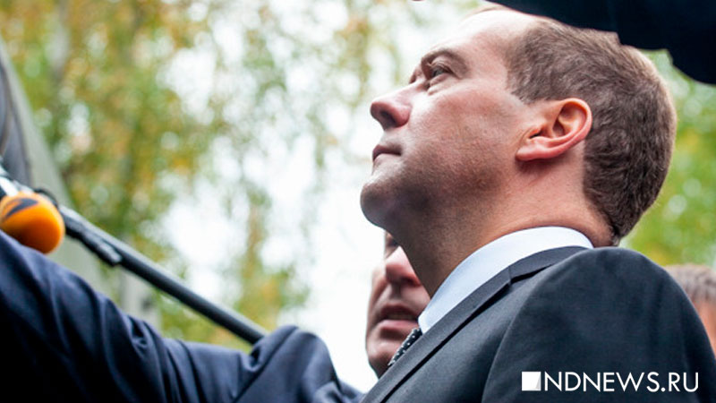 «Громоотвод» в лице Медведева слишком удобен для Путина / Правительство РФ продолжит работу «за пределами общественного понимания и контроля»