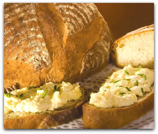 Maslovnik со свежим хлебом.