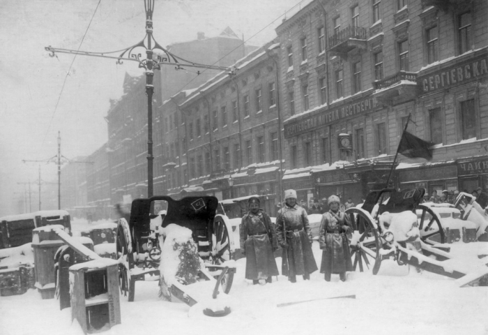 Россия 1917 года в архивных фотодокументах Россия 1917 года в архивных фотодокументах
