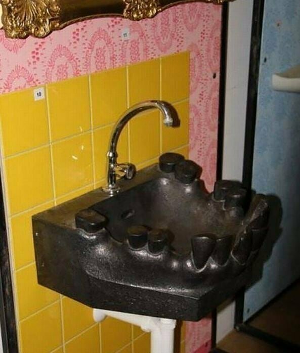 Кому вообще могло прийти в голову продавать такое?! Кому вообще могло прийти в голову продавать такое?!