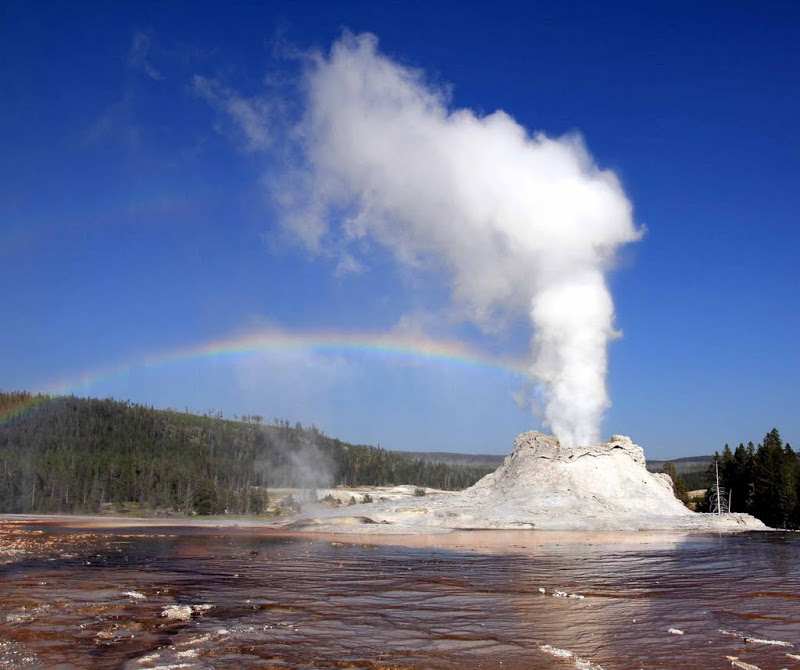 Гейзеры Йеллоустон (Yellowstone). Фото.