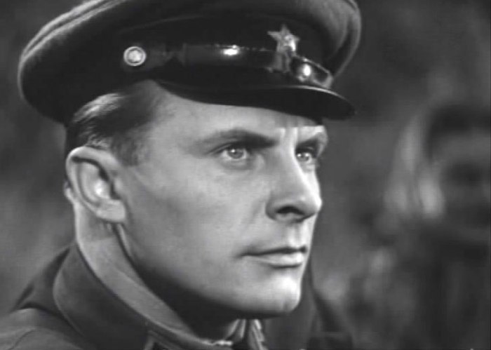 Евгений Самойлов в фильме *В шесть часов вечера после войны*, 1944 | Фото: kino-teatr.ru Как Татьяна Самойлова повторила успех своего отца, и чем за это поплатилась: Анна Каренина, дочь полковника Щорса