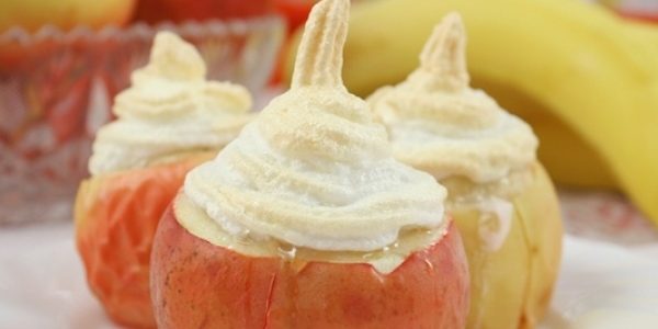 Запечённые яблоки с творогом, бананом и безе Запечённые яблоки с творогом, бананом и безе