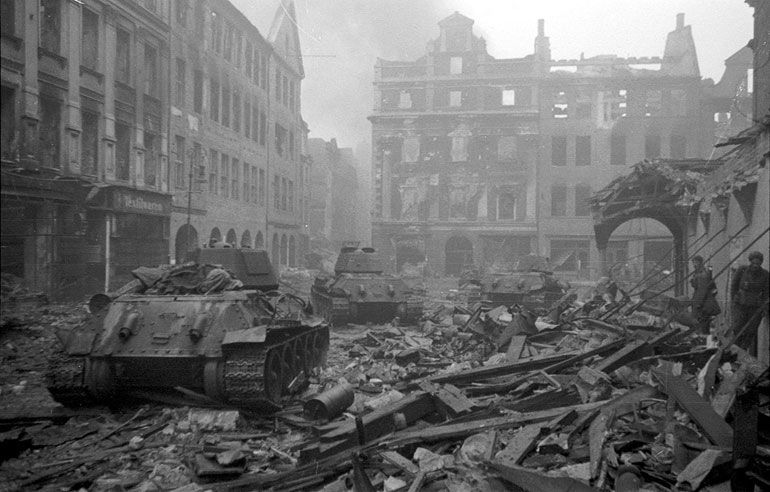 Мультатули Петр: В тот день когда взяли Берлин и фотографии Берлина 1945 Мультатули Петр: В тот день когда взяли Берлин и фотографии Берлина 1945