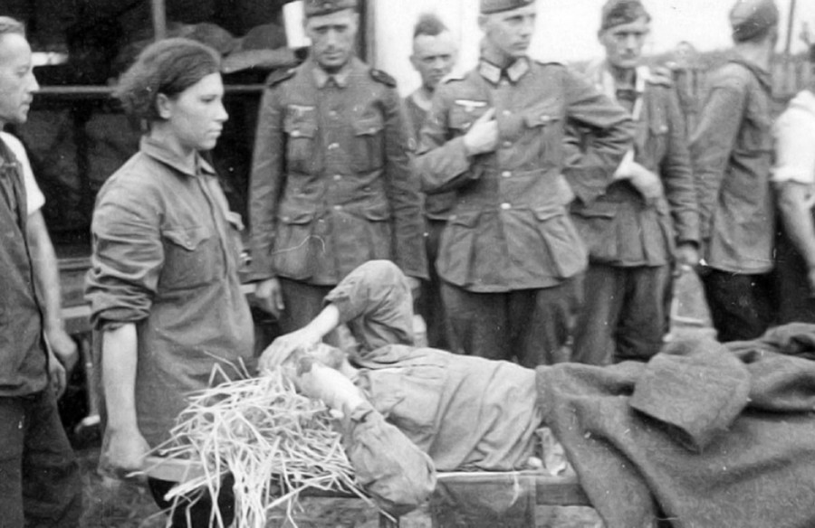 СТРАНИЦЫ ИСТОРИИ...ЖЕНЩИНЫ НА ВОЙНЕ