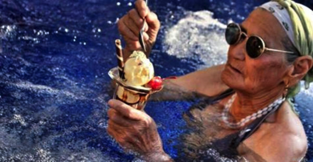 mama-moego-muzha-neskolko-raz-v-god-letaet-zagranicu-i-obdelyaet-sobstvennyx-vnukov