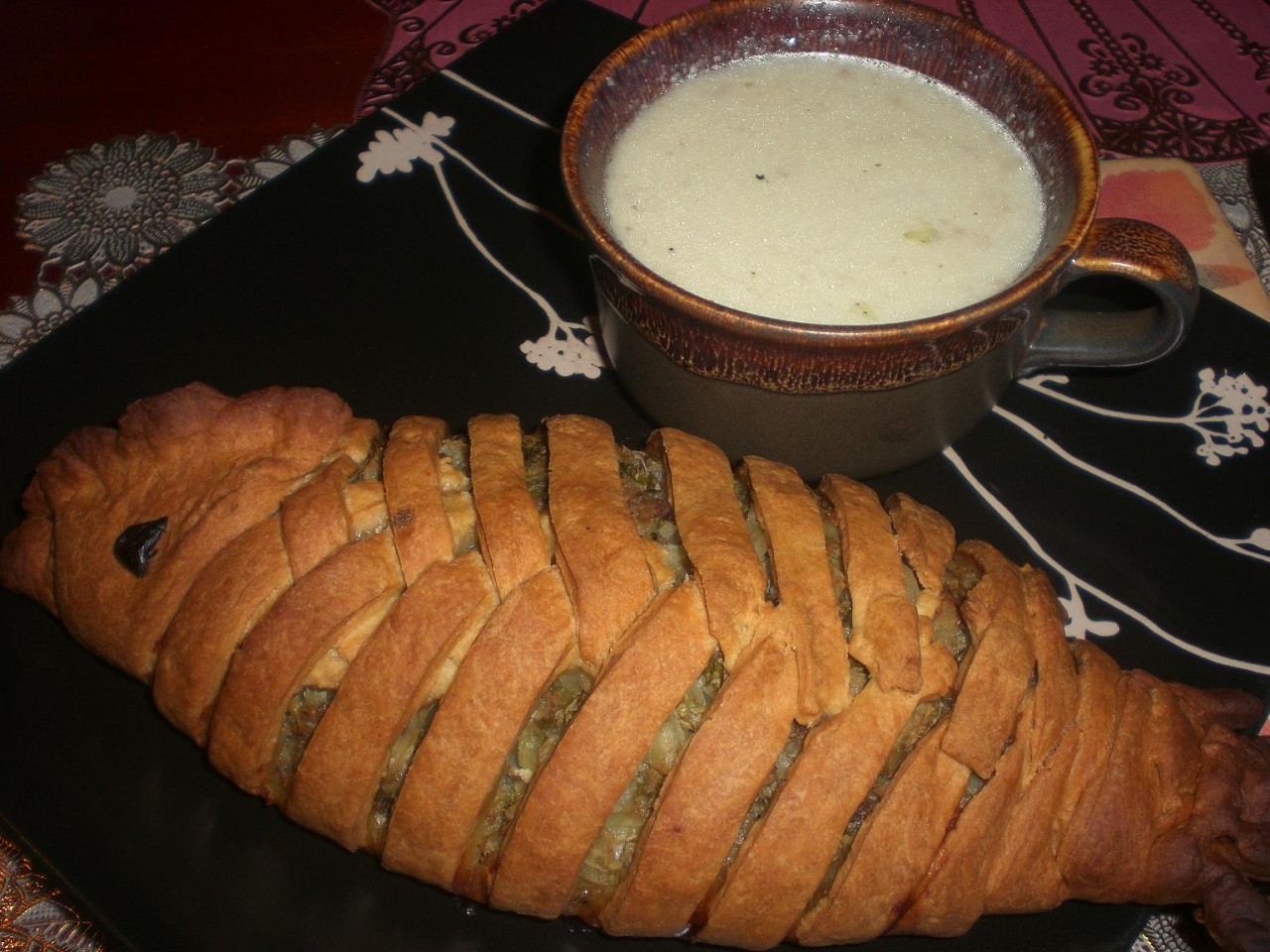 Мой новый балиш или пирог с картошкой, фаршем мясным. грибами и луком в тесте по методу Людмилы Головченко...