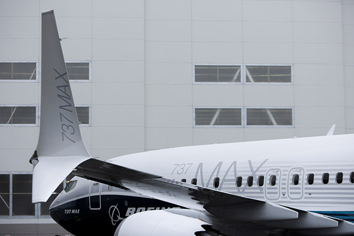Boeing не предупредил авиакомпании об опасности срыва самолетов в пике Boeing не предупредил авиакомпании об опасности срыва самолетов в пике