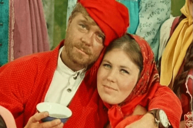 Умер актер Анатолий Кузнецов, товарищ Сухов из "Белого солнца пустыни" (6 фото) Умер актер Анатолий Кузнецов, товарищ Сухов из "Белого солнца пустыни" (6 фото)