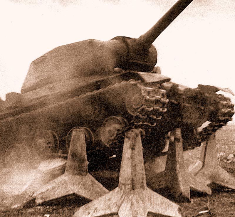 Вы знаете кто автор противотанкого "ежа"? война, изобретения