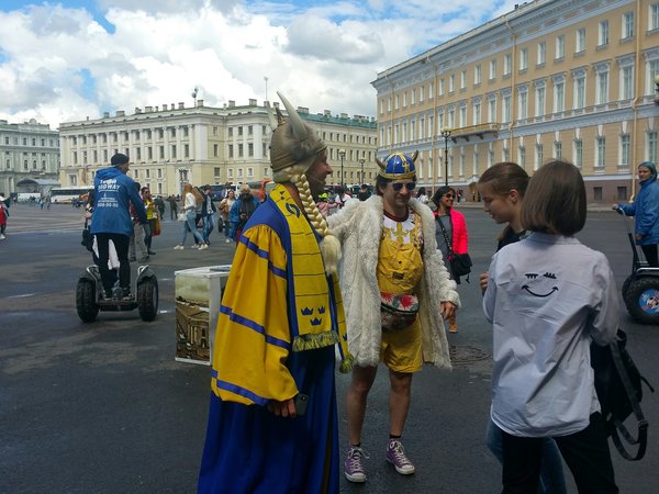 Те самые улыбчивые викинги.