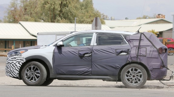 Новый кроссовер Hyundai ix35 показался почти без маскировки