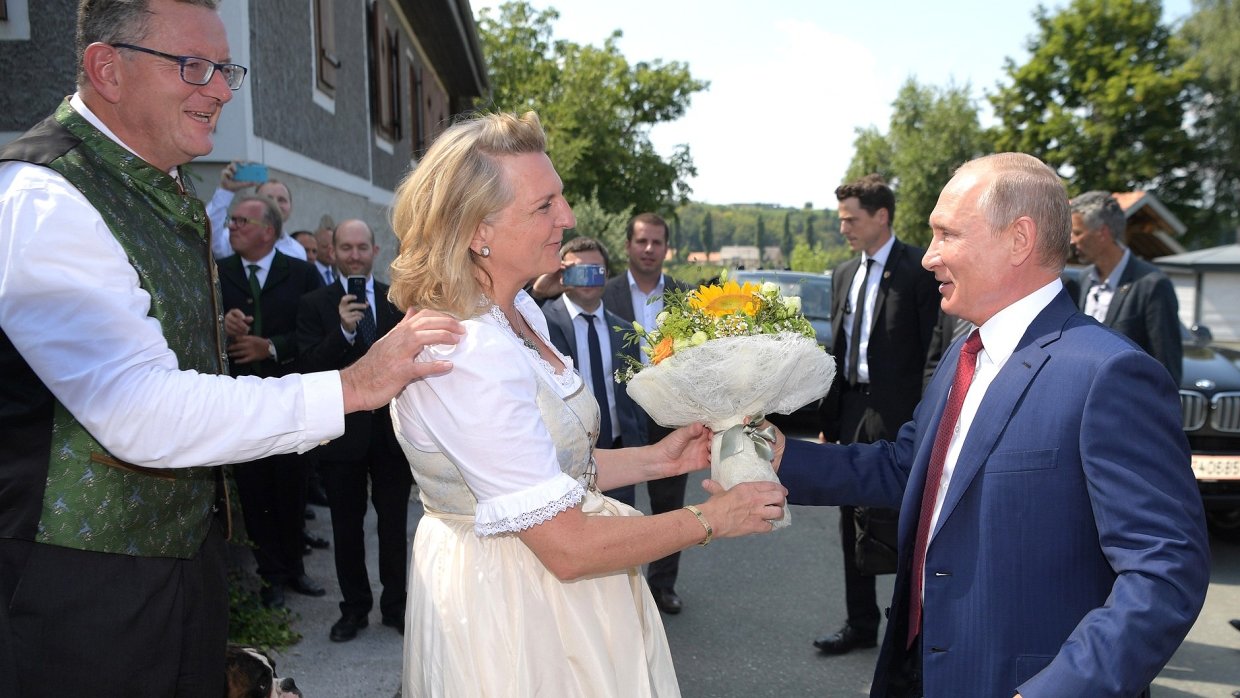 «Путина уважают, а Порошенко терпят»: экс-депутат Рады объяснил, что показала свадьба Кнайсль
