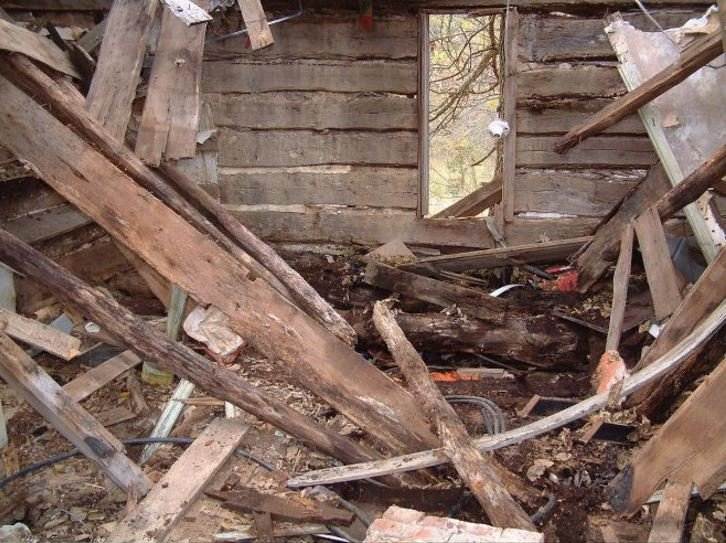 Он купил эту развалюху за 100 долларов