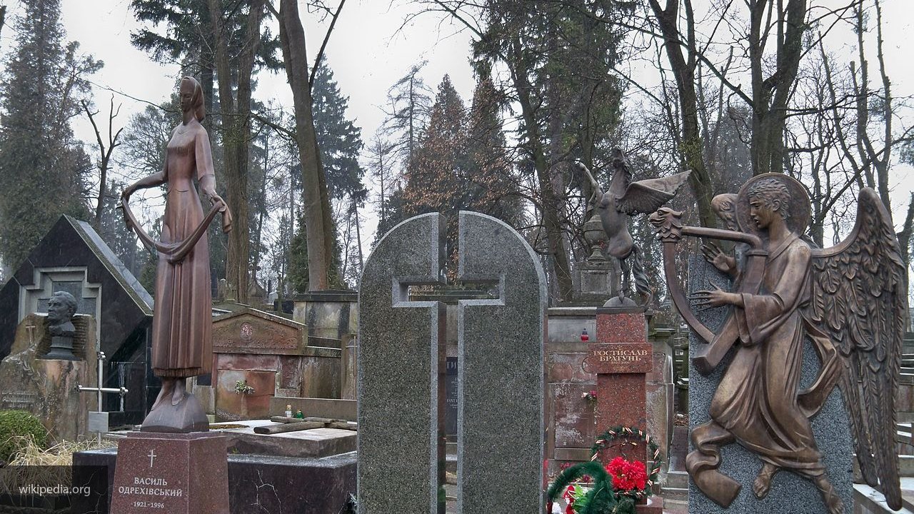 Под Москвой 59-летняя женщина замерзла насмерть на могиле сына