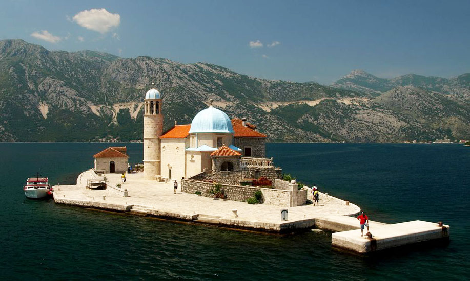 10 самых крошечных населённых островов мира