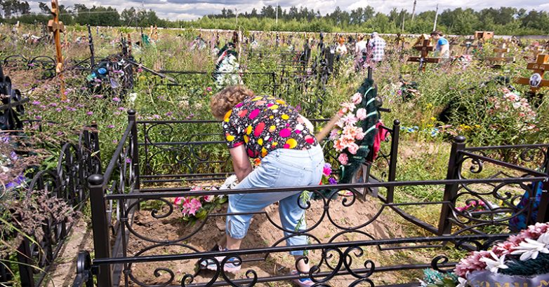 Почему не стоит ходить на кладбище в одиночестве?