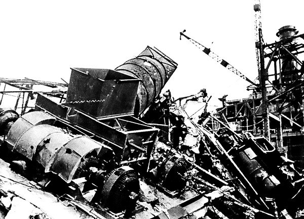 Ленинград, 20 декабря 1943: Составляются проекты восстановления разрушенных электростанций Ленинград, 20 декабря 1943: Составляются проекты восстановления разрушенных электростанций