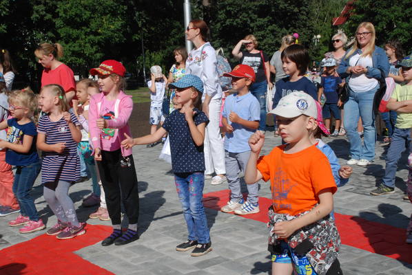 В саду Аксакова состоялся праздник «Веселое мини-диско»