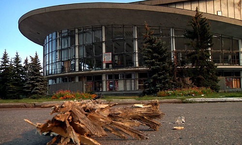 Чей сын богаче? Никулин восстановил цирк в Луганске, а Райкин просит денег Чей сын богаче? Никулин восстановил цирк в Луганске, а Райкин просит денег