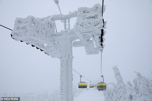 Европу заносит снегом