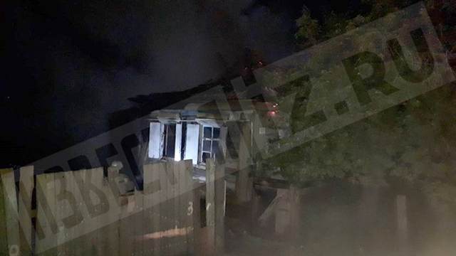 Три человека погибли при пожаре в частном доме под Волгоградом