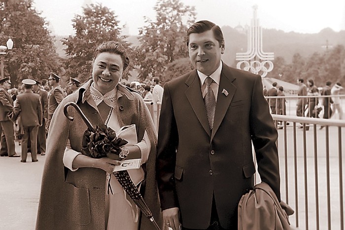 Галина Брежнева и её муж Юрий Чурбанов./Фото: s10.stc.all.kpcdn.net Галина Брежнева и её муж Юрий Чурбанов./Фото: s10.stc.all.kpcdn.net