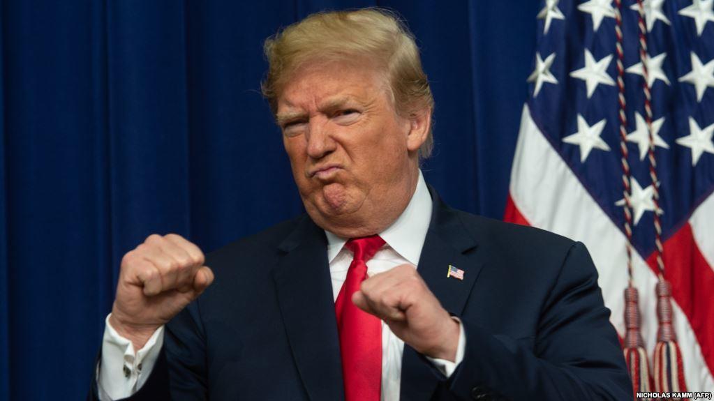 Трамп обрушился на Китай из-за обвала экономики США Трамп обрушился на Китай из-за обвала экономики США